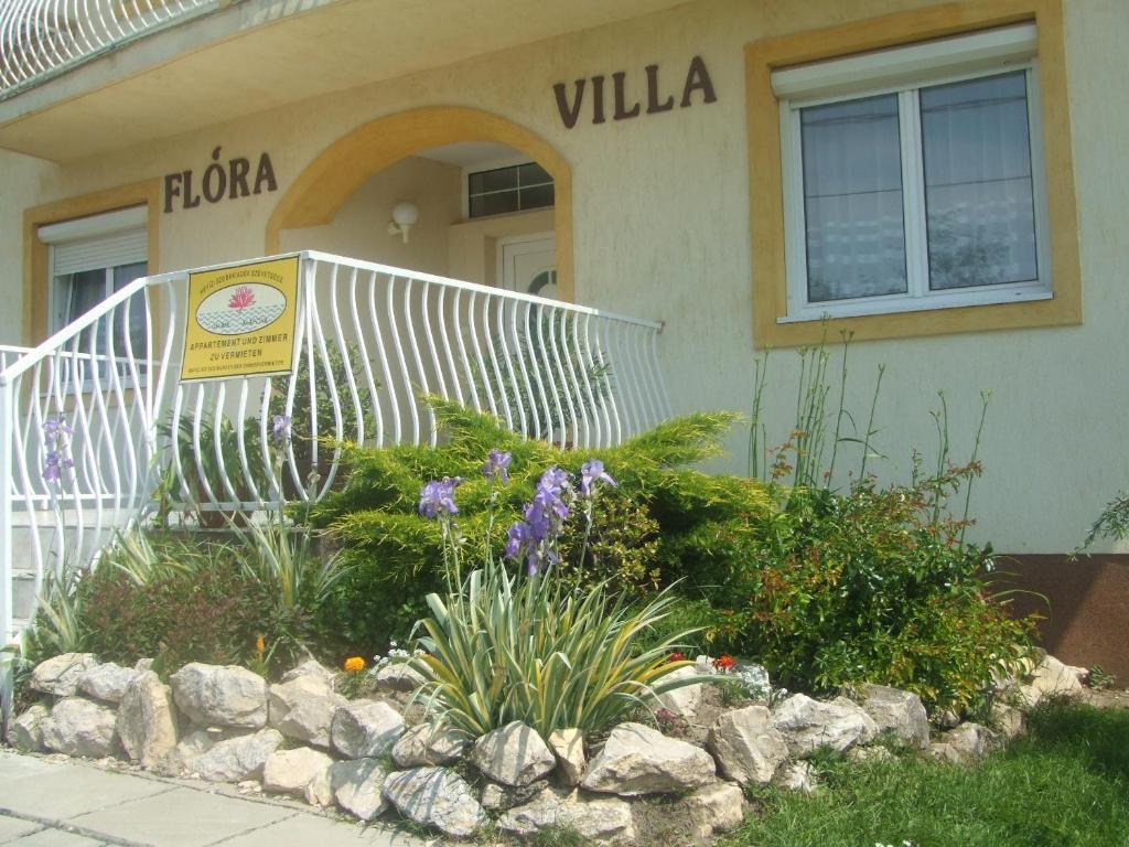 Flora Villa Hévíz Exteriör bild